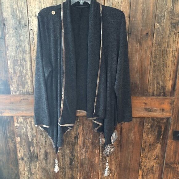 Radzoli M Gray Button Side Wrap Dangling Front Tassels Elegant Boho Cape Sweater - Picture 3 of 9